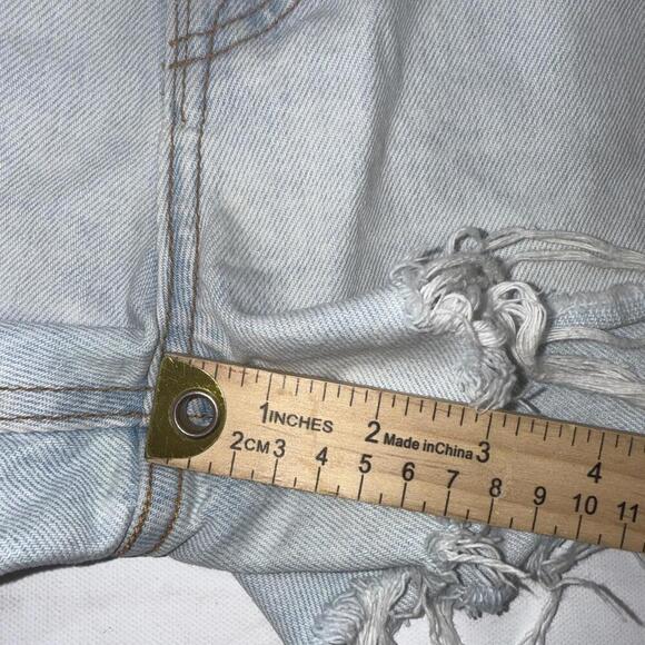 GRLFRND White Helena Shorts Size 26 Distressed Button Fly Super Short n’ Sweet - Picture 8 of 14